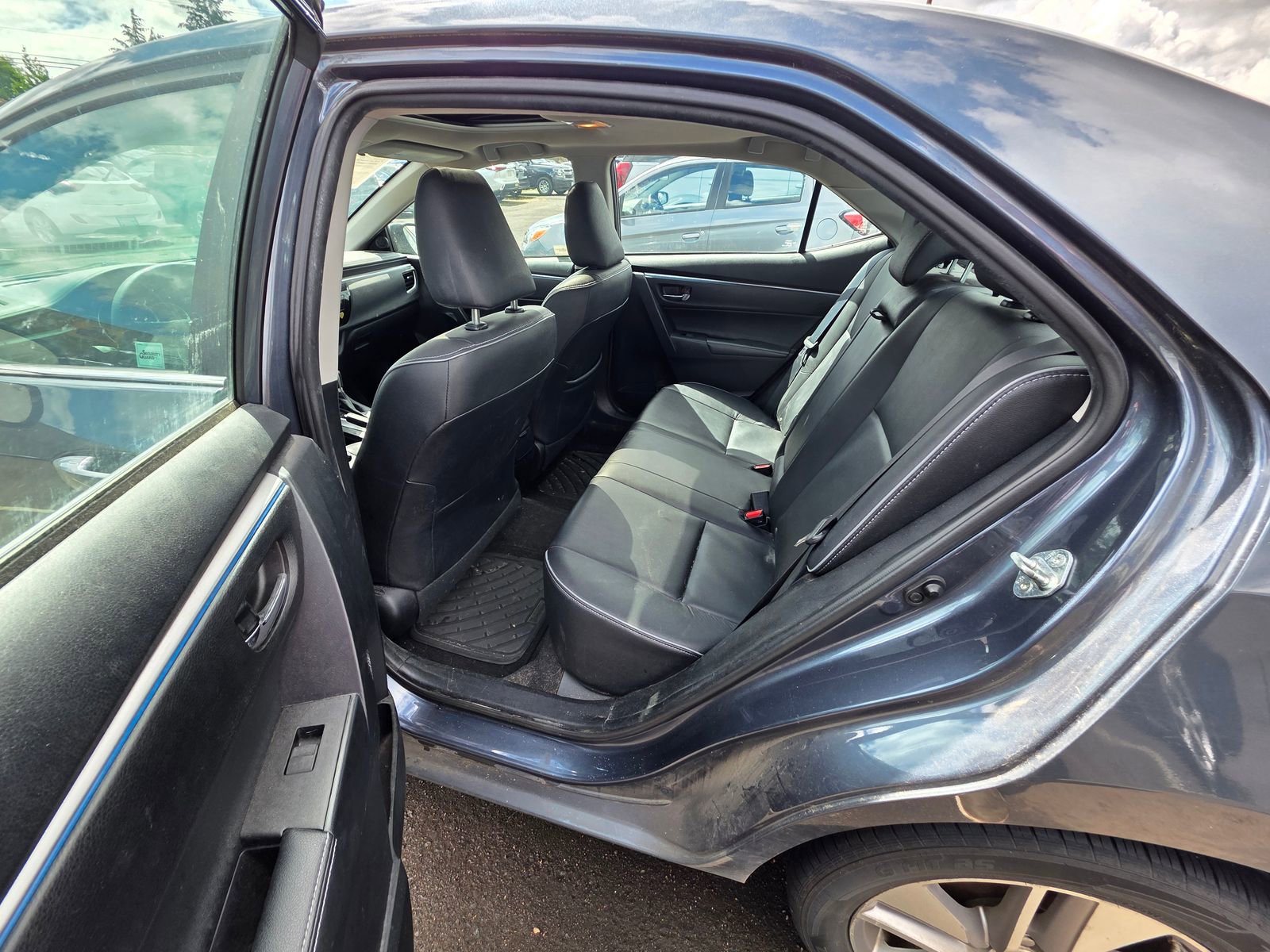 Used 2016 Toyota Corolla LE Premium FWD image 13