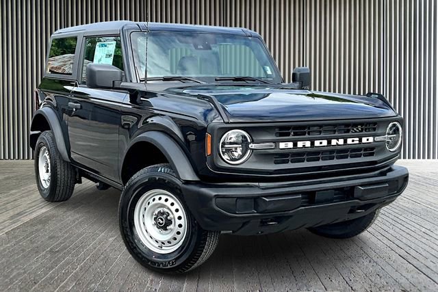 New 2025 Ford Bronco 2-Door image 2