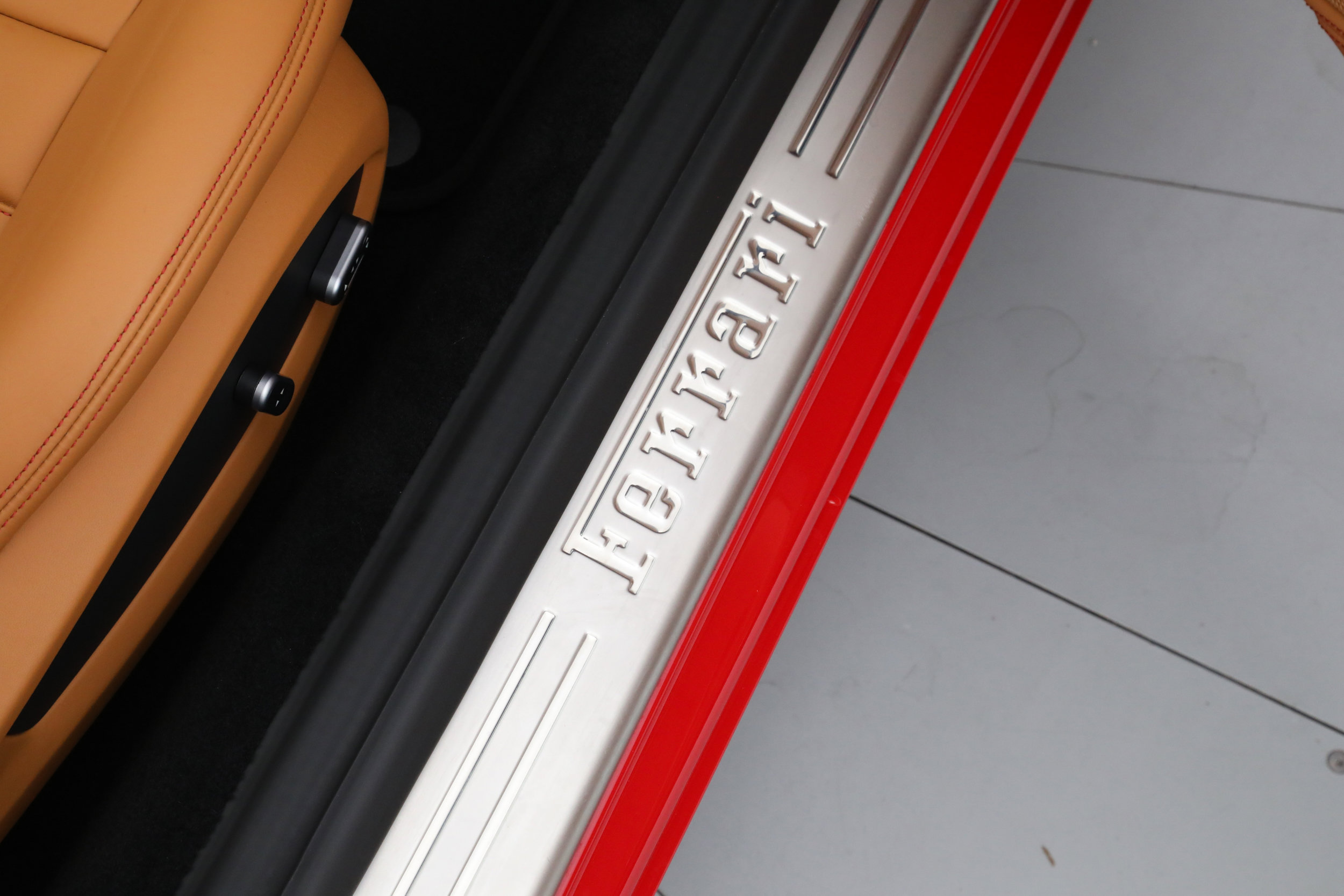 Certified 2017 Ferrari California T image 26