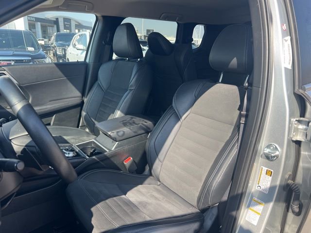 Used 2024 Mitsubishi Outlander SE image 5