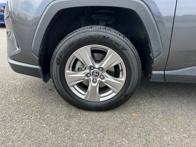 Used 2022 Toyota RAV4 XLE w/ Convenience Package FWD image 31
