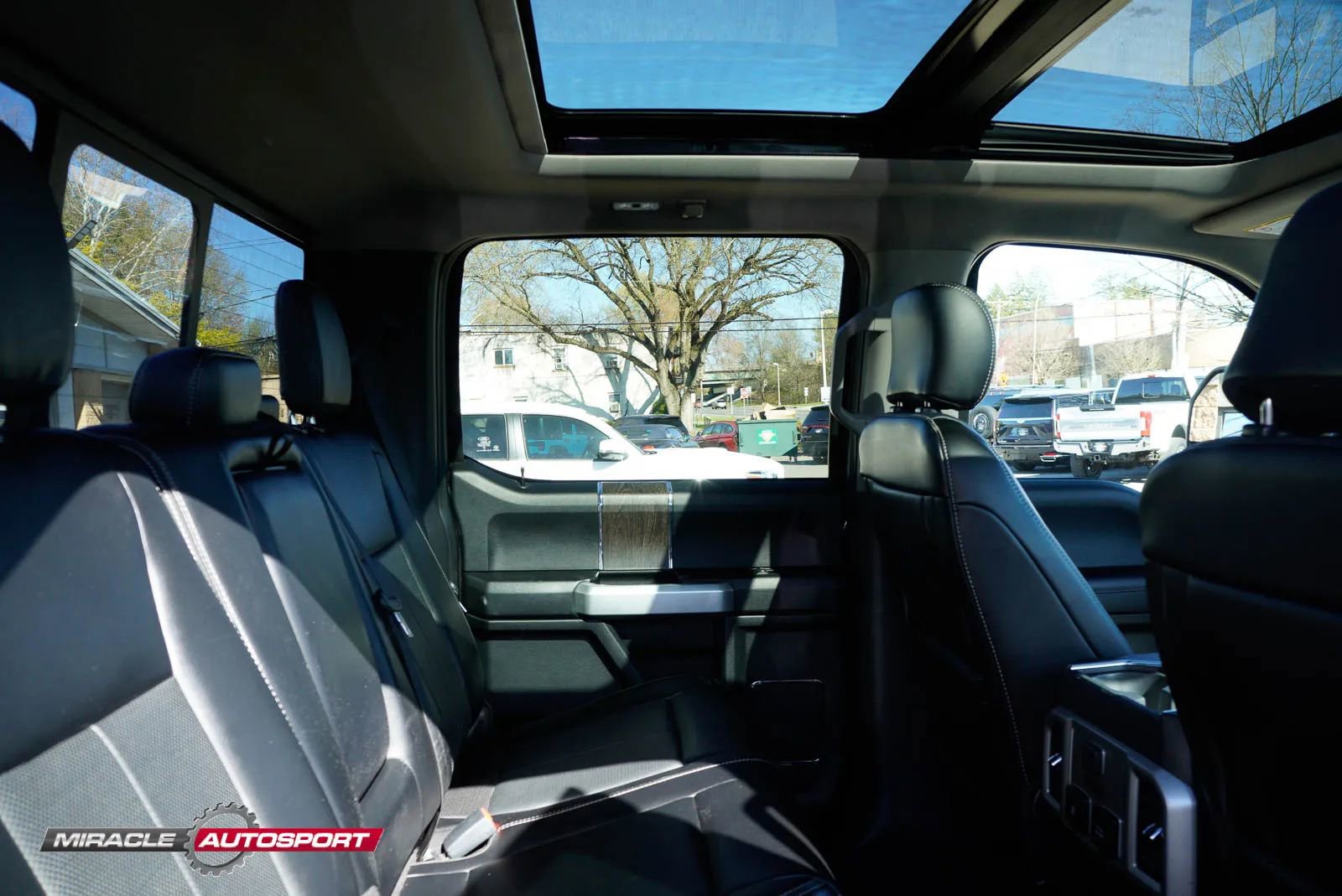 Used 2020 Ford F350 Lariat image 39