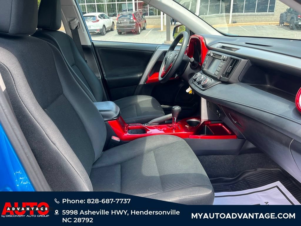 Used 2017 Toyota RAV4 LE w/ All Weather Liner Package AWD/4WD image 25