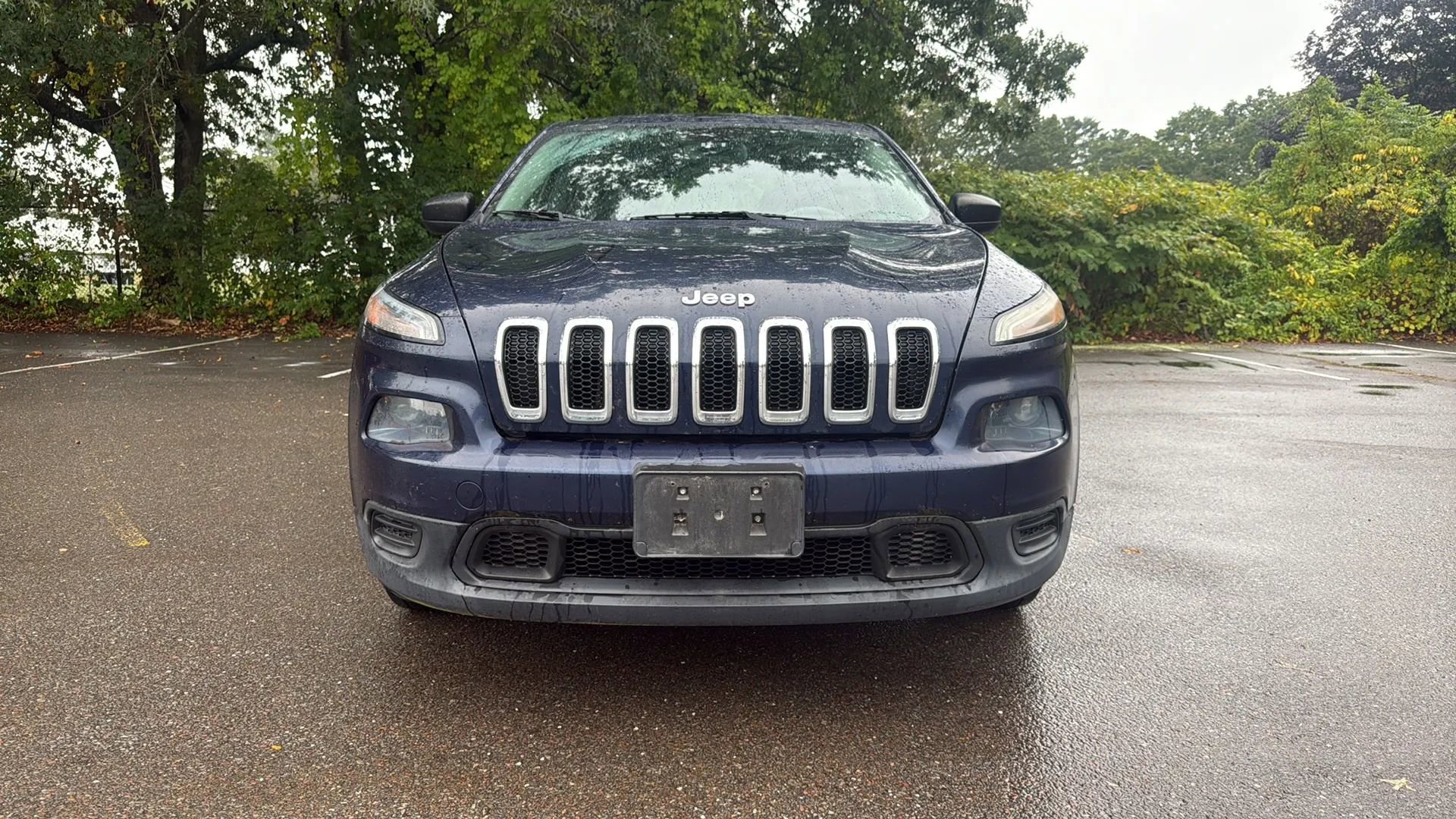 Used 2014 Jeep Cherokee Sport image 2