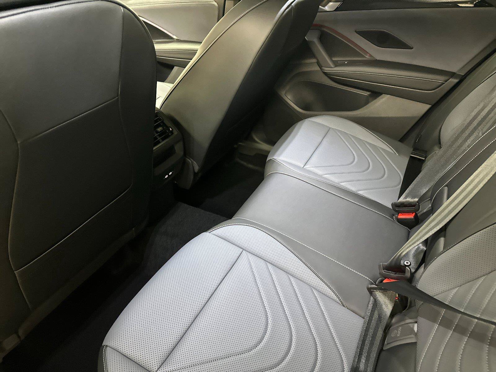 New 2026 Volkswagen Tiguan SE R-Line FWD image 11