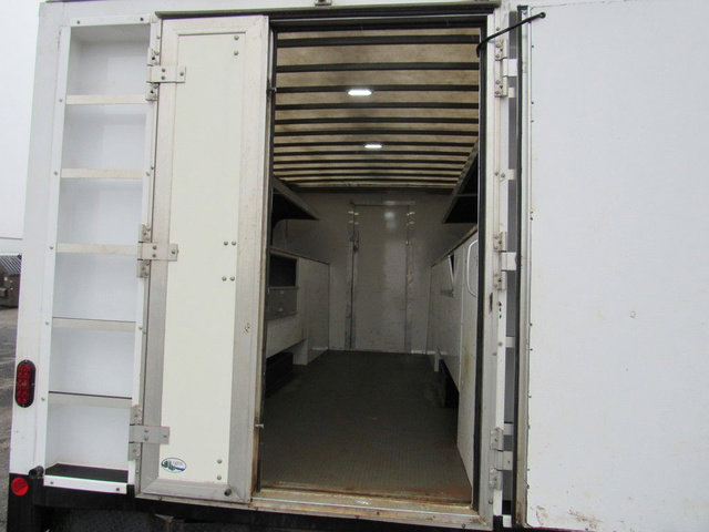 Used 2023 Ford E-450 and Econoline 450 Super Duty w/ Power Windows & Locks Group image 21