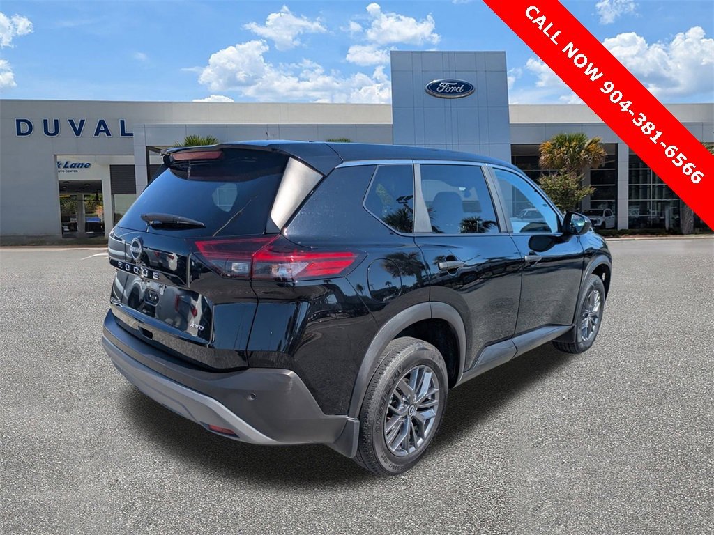Used 2023 Nissan Rogue S image 3
