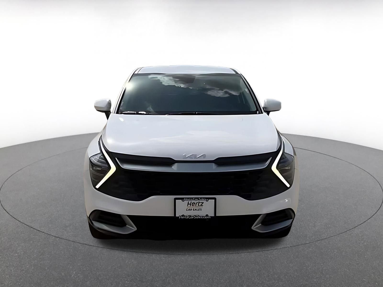 Used 2025 Kia Sportage LX image 4