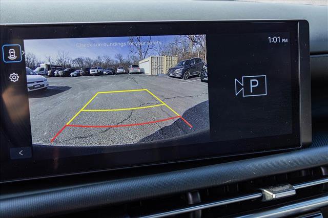 Certified 2025 Hyundai Santa Cruz SEL image 18