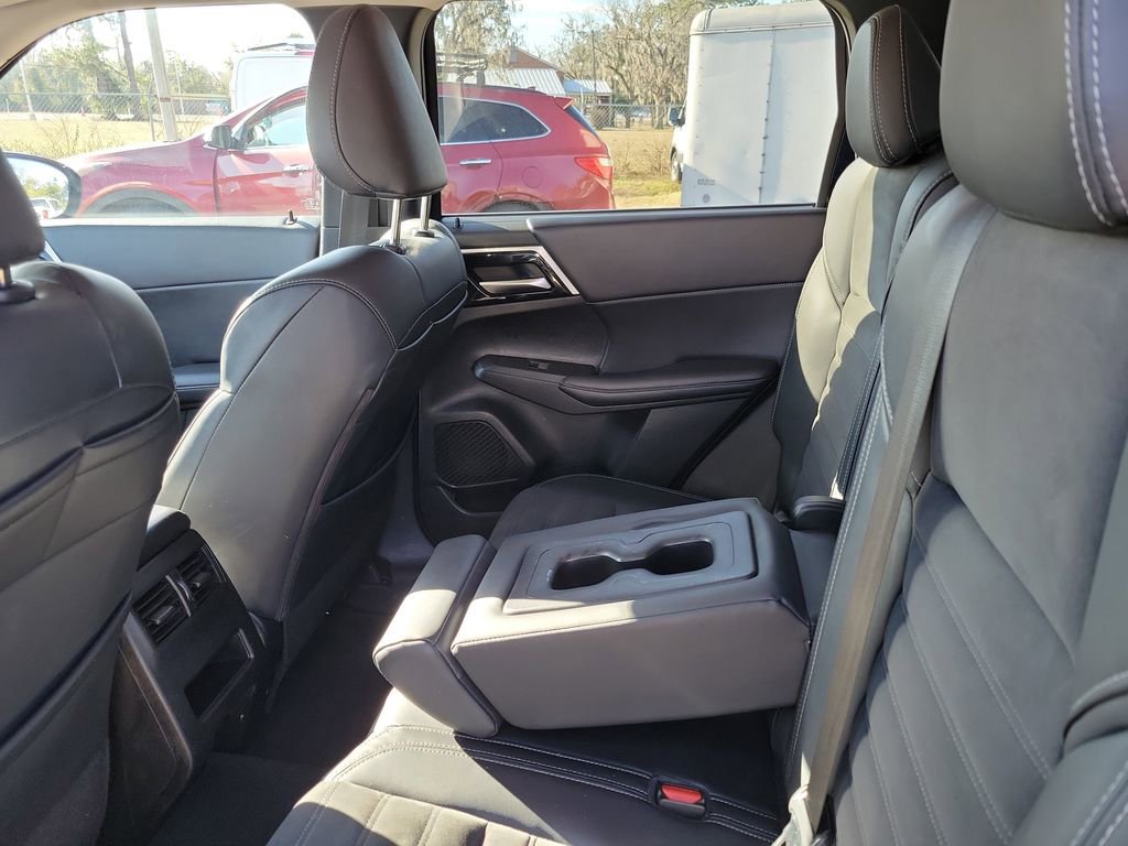 Used 2024 Mitsubishi Outlander SE image 31