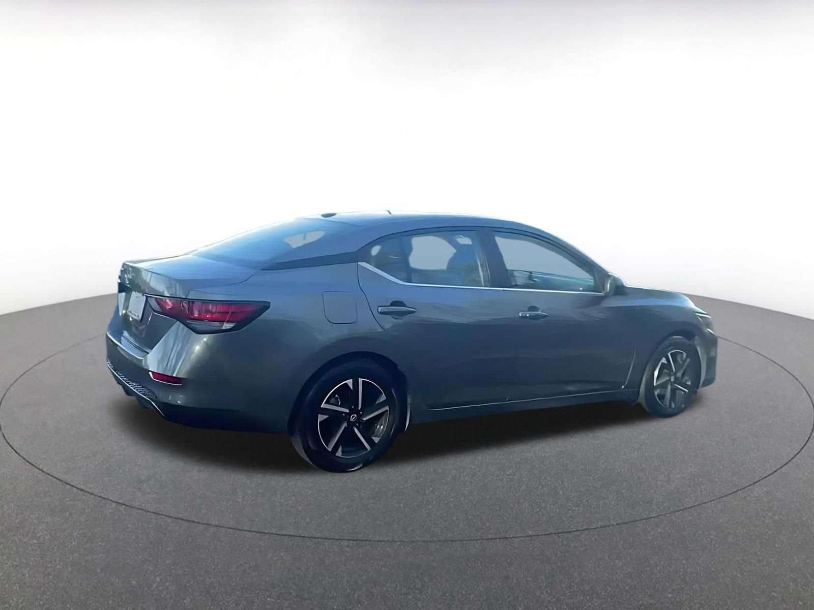 Used 2025 Nissan Sentra SV image 15