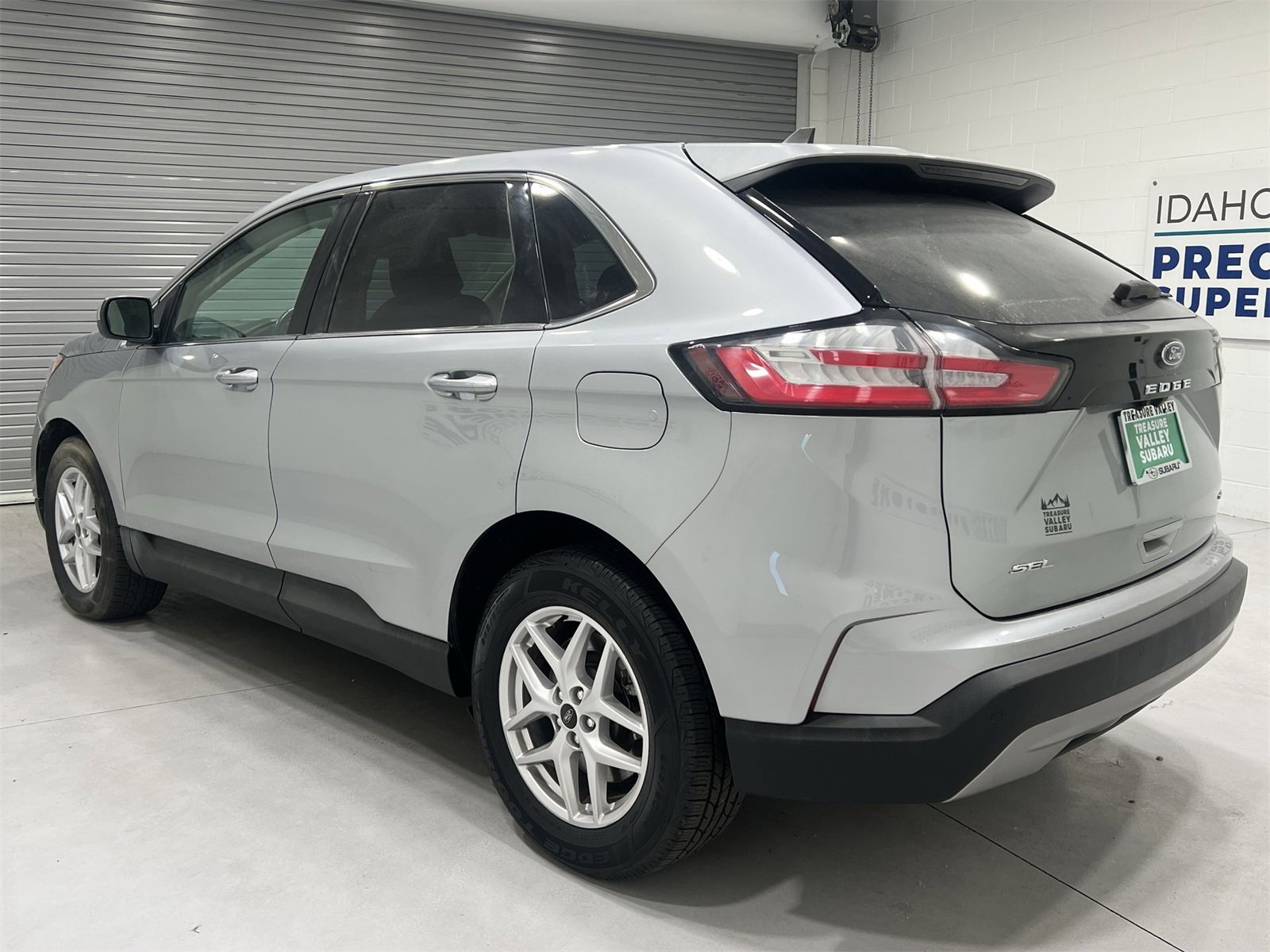 Used 2023 Ford Edge SEL image 6