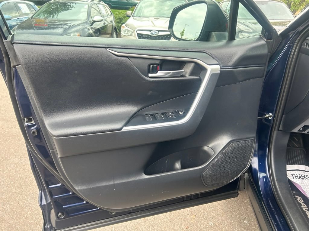 Used 2019 Toyota RAV4 XSE AWD/4WD image 22