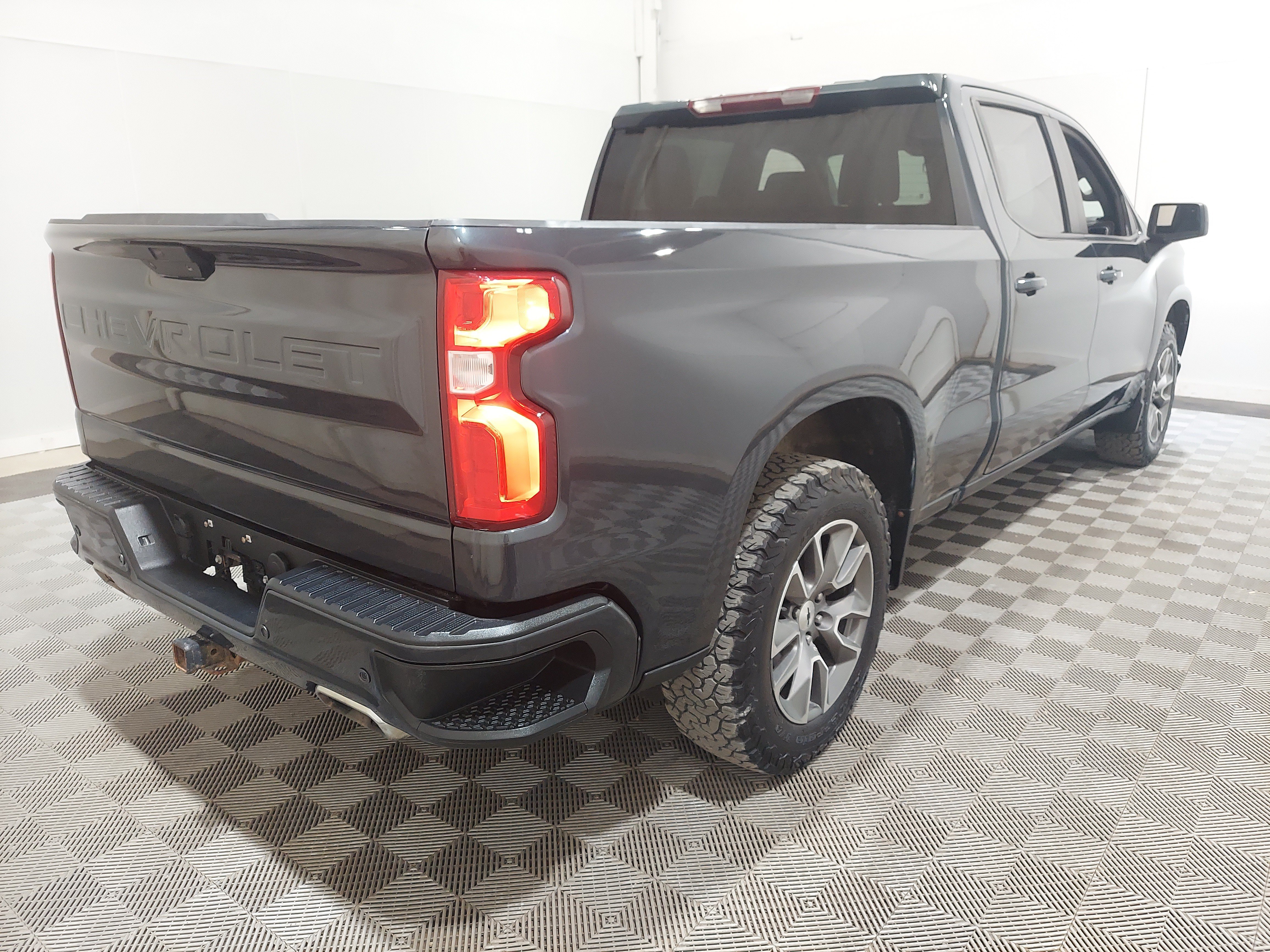 Used 2022 Chevrolet Silverado 1500 RST w/ Safety Package AWD/4WD image 3