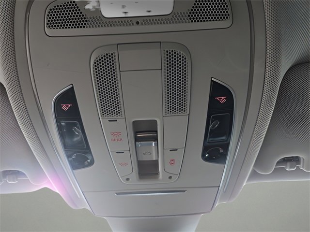 Used 2012 Audi A8 4.2 image 26