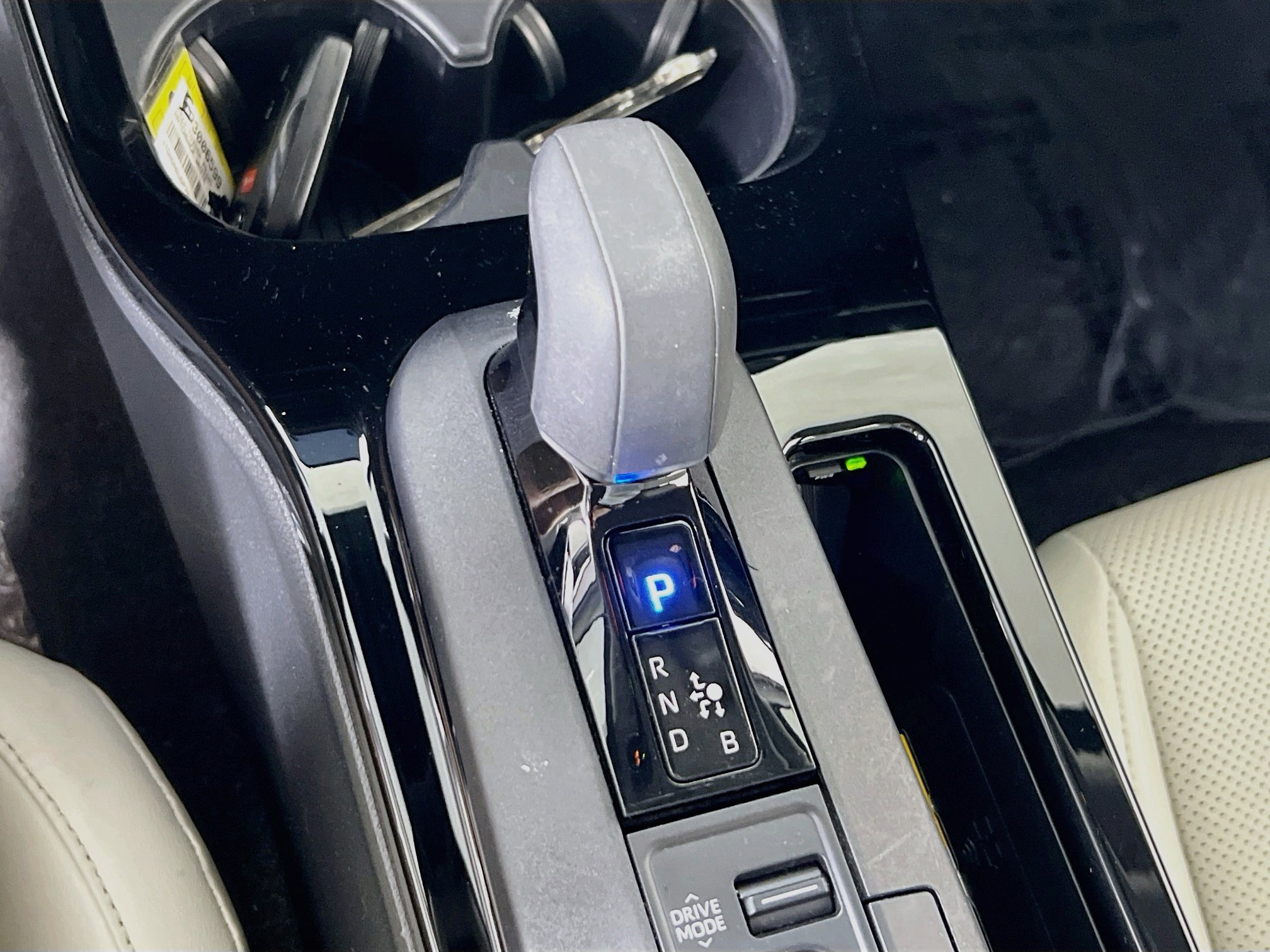 Used 2023 Toyota Prius XLE image 16