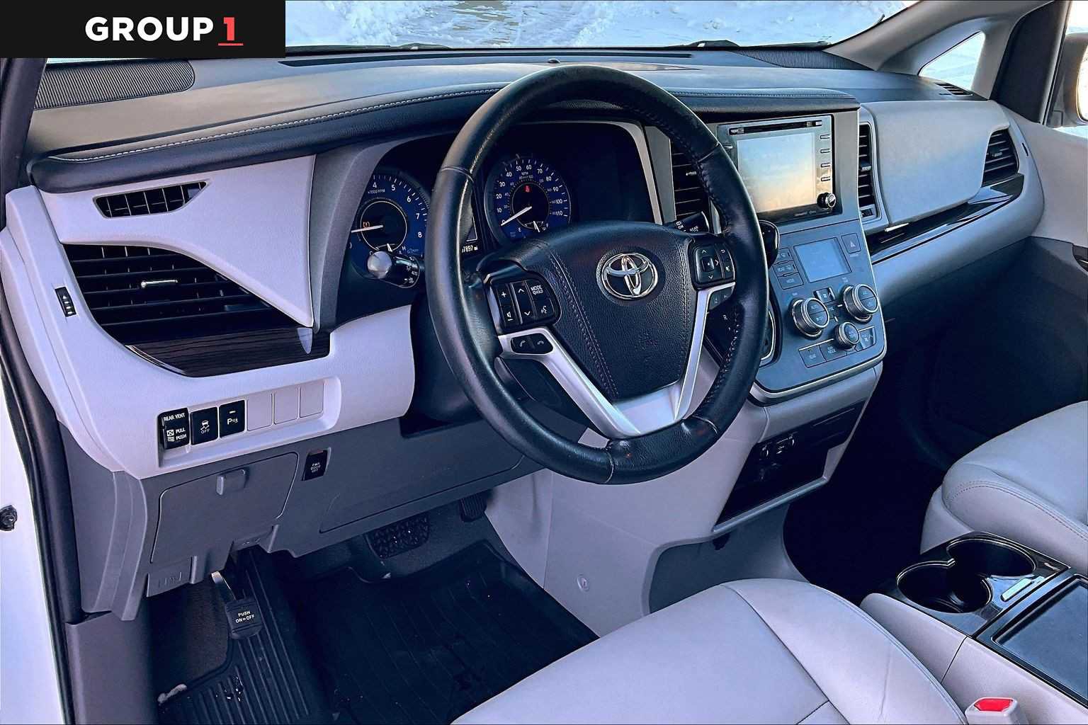 Certified 2020 Toyota Sienna XLE w/ XLE Navigation Package image 17