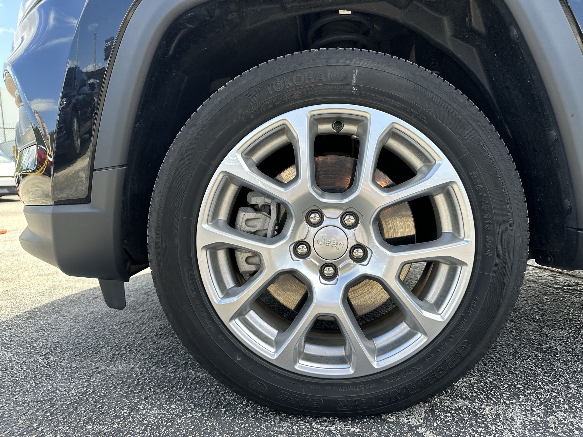 Used 2023 Jeep Compass Latitude AWD/4WD image 18