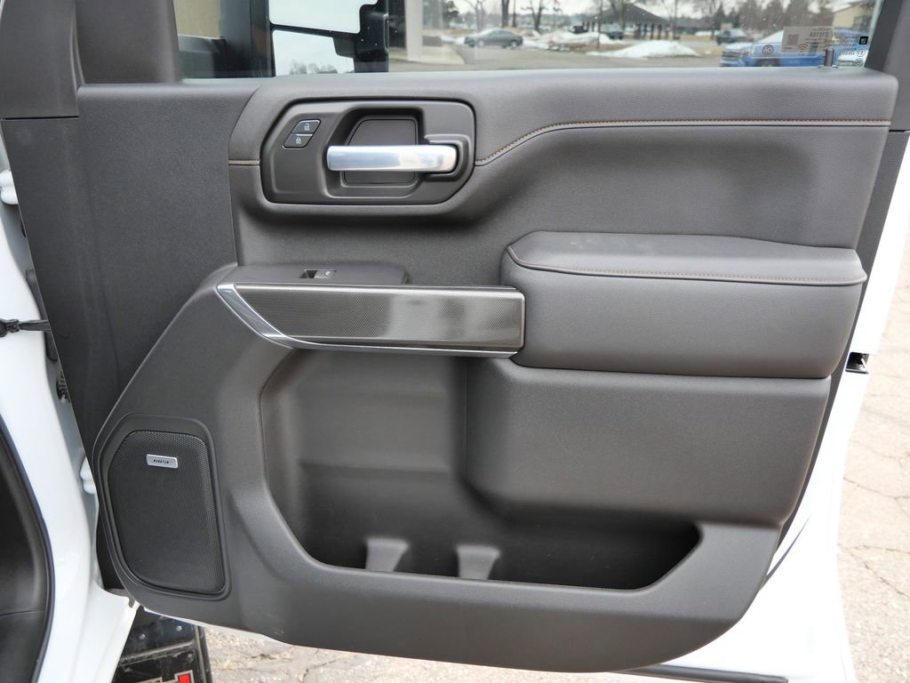 Used 2021 GMC Sierra 3500 AT4 w/ AT4 Preferred Package image 13