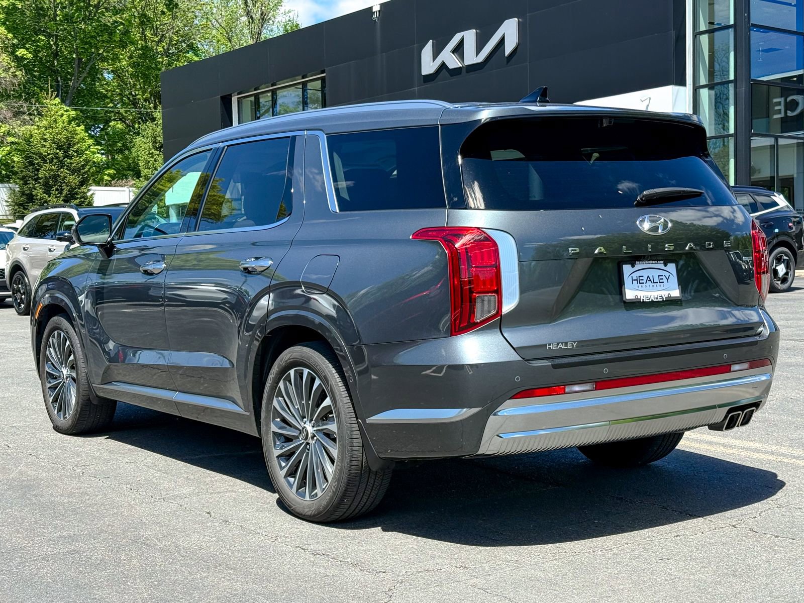 Used 2023 Hyundai Palisade Calligraphy AWD/4WD image 6