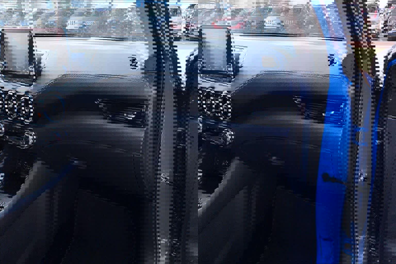 Used 2025 Nissan Sentra SV image 16