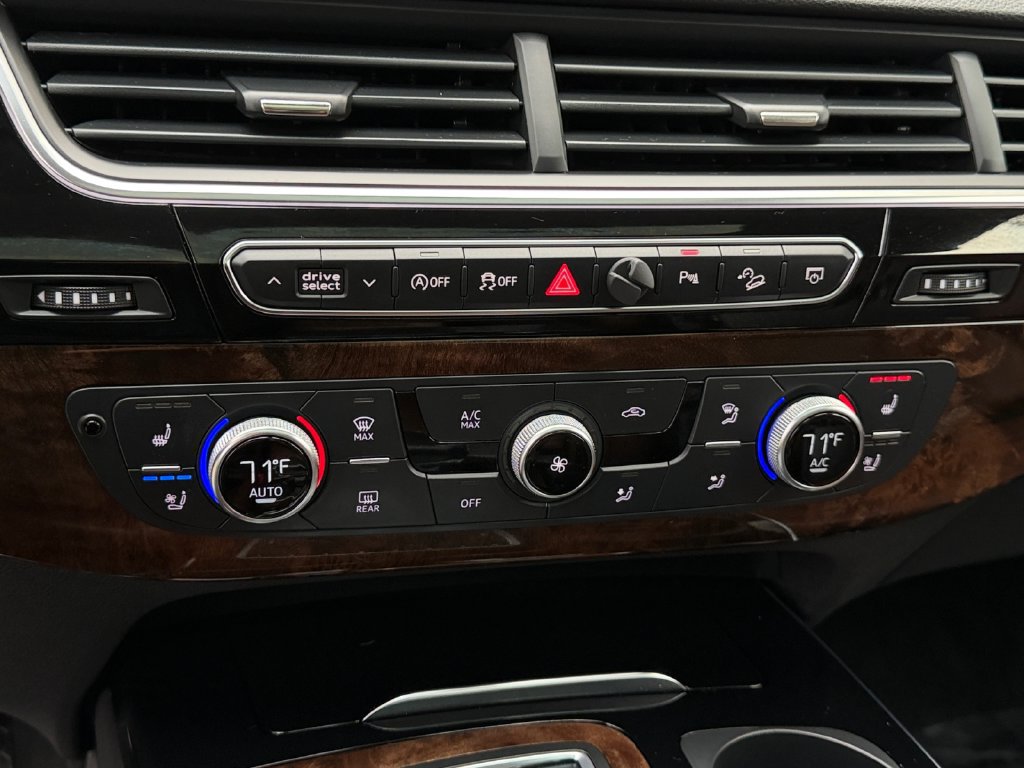 Used 2018 Audi Q7 3.0T Premium Plus AWD/4WD image 23