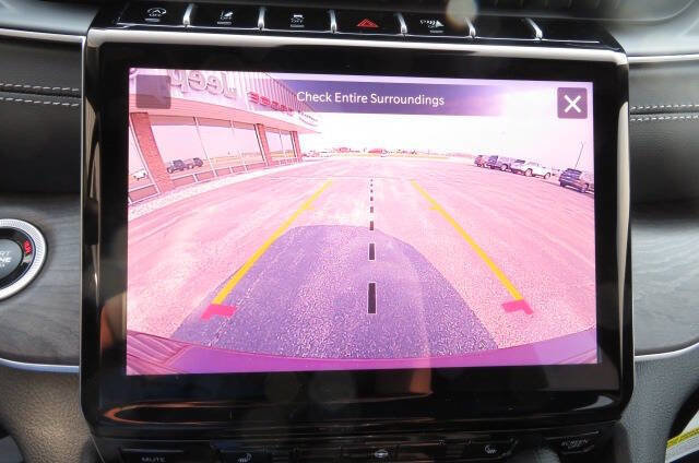 New 2025 Jeep Grand Cherokee Limited image 24