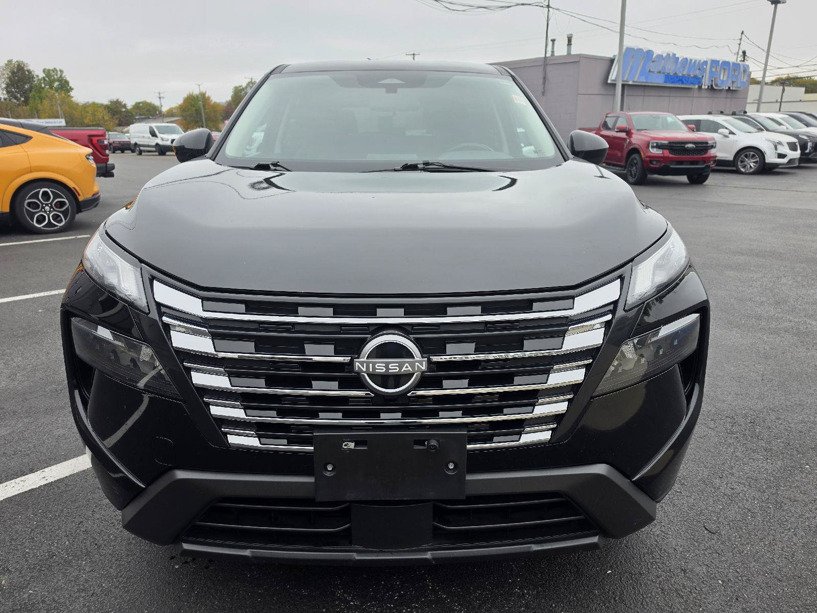 Used 2025 Nissan Rogue SV AWD/4WD image 5