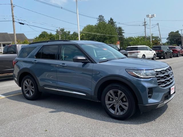 Used 2025 Ford Explorer Active w/ Active Comfort Package AWD/4WD image 7