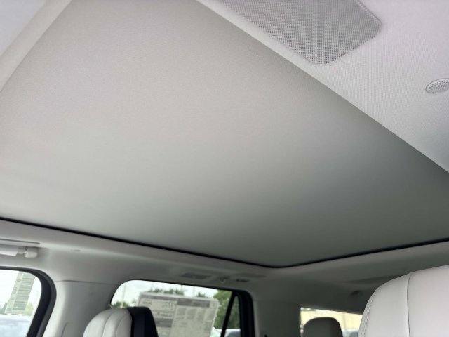 New 2026 Lincoln Navigator L Reserve w/ Jet Appearance Package AWD/4WD image 24