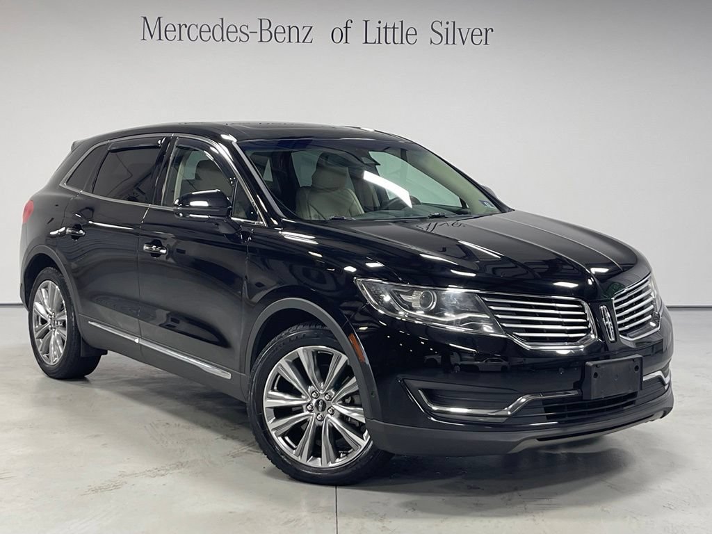 Used 2017 Lincoln MKX Reserve w/ Driver Assistance Package AWD/4WD image 8