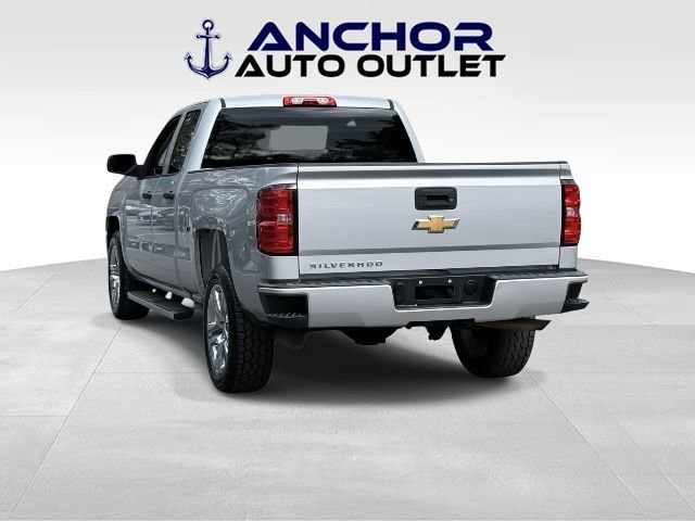Used 2018 Chevrolet Silverado 1500 Custom w/ Custom Convenience Package RWD image 6