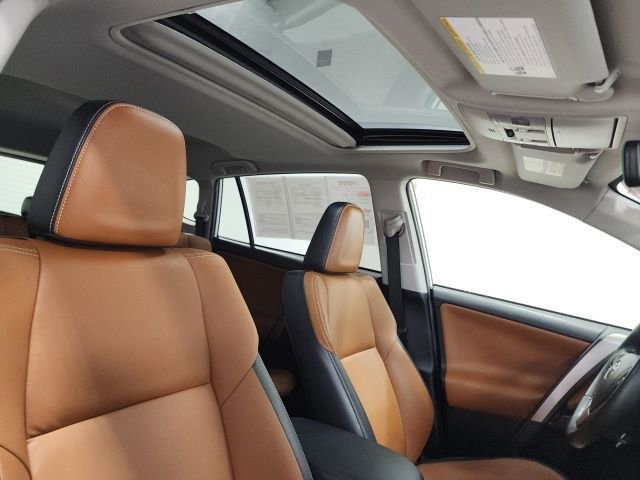 Used 2017 Toyota RAV4 Limited w/ Protection Package image 8