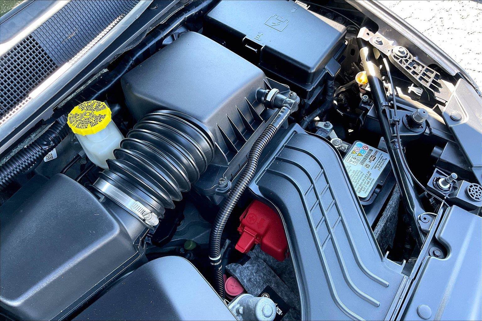 Used 2021 Chrysler Pacifica Touring w/ Cold Weather Group FWD image 31