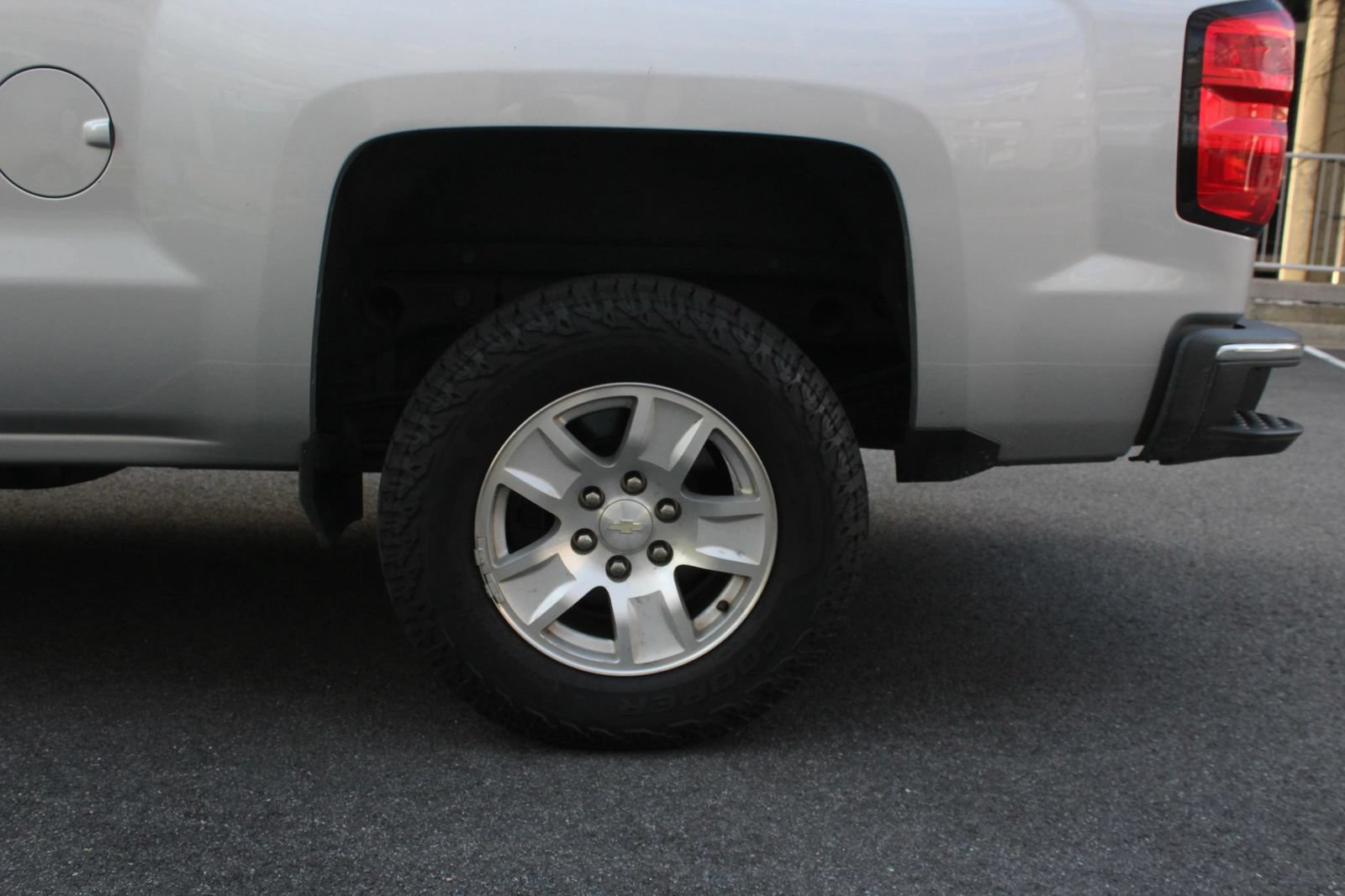 Used 2017 Chevrolet Silverado 1500 LT w/ All Star Edition RWD image 10