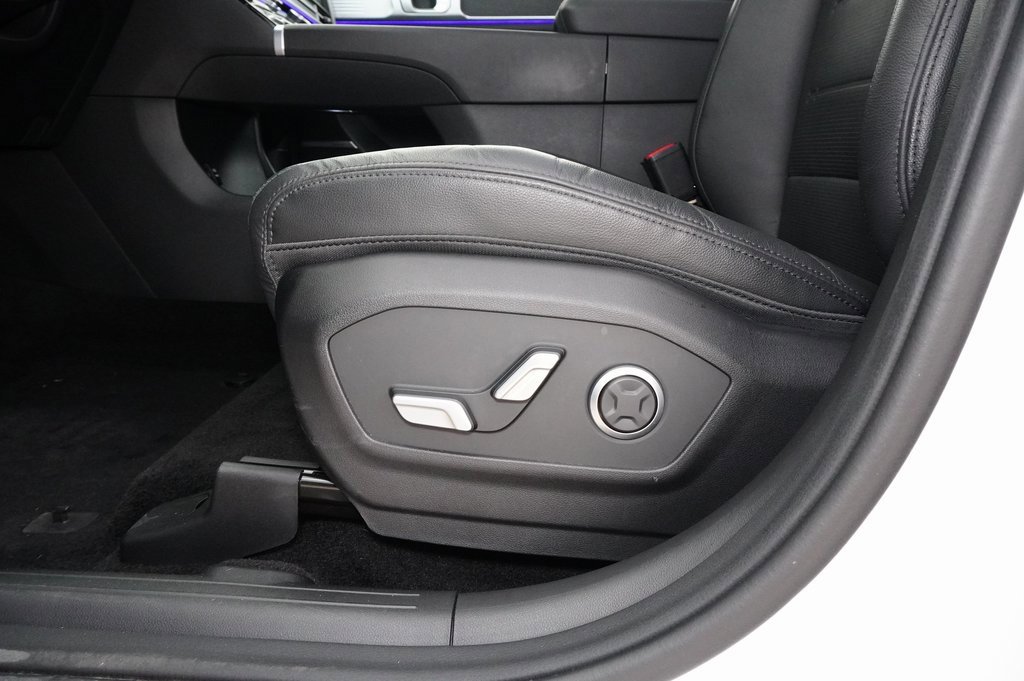 Used 2025 Hyundai Santa Fe Limited image 24