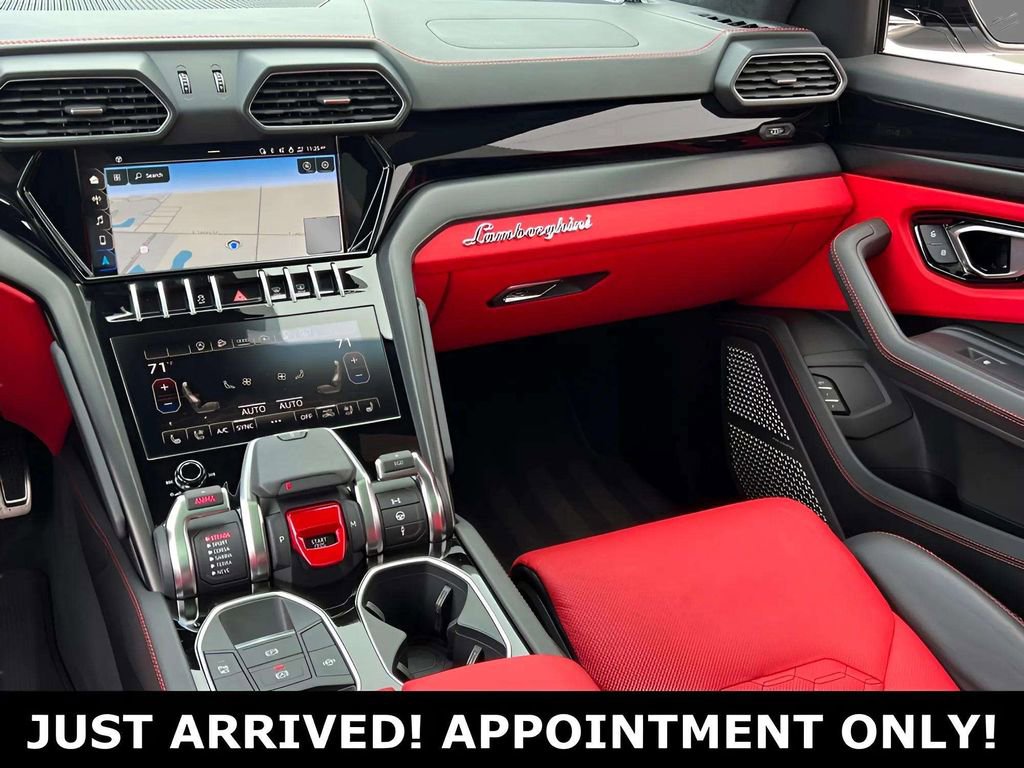 Used 2022 Lamborghini Urus AWD/4WD image 20