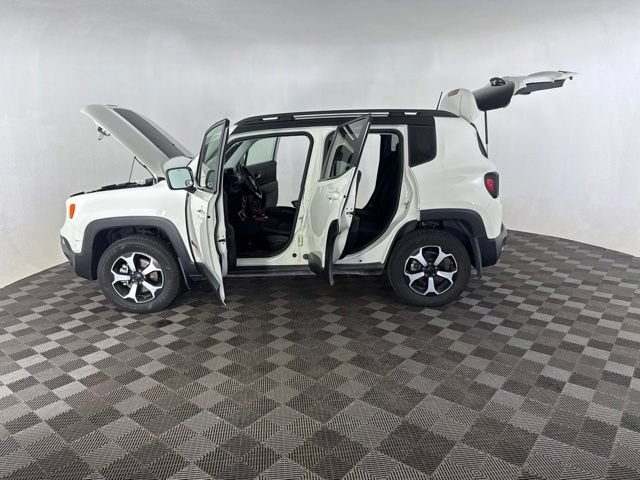 Used 2019 Jeep Renegade Trailhawk w/ Cold Weather Group II AWD/4WD image 11