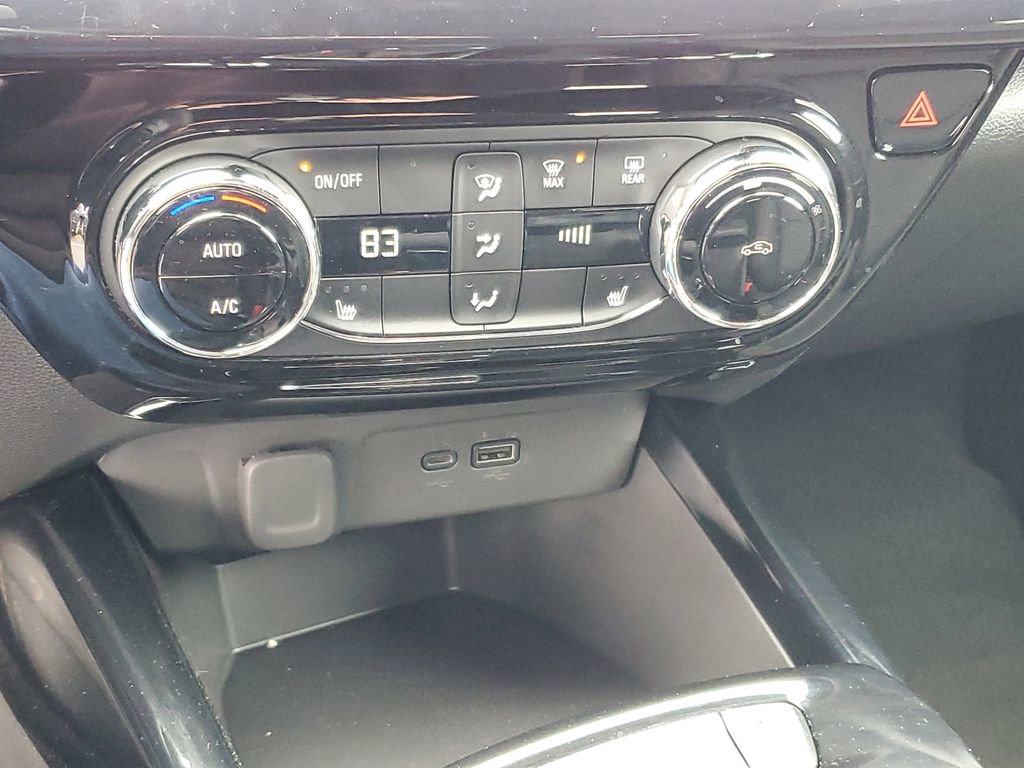 Certified 2025 Chevrolet Trax RS w/ Driver Confidence Package image 17