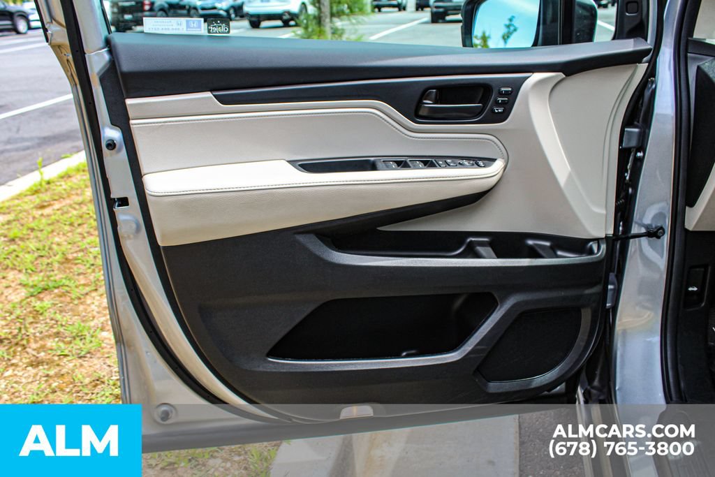 Used 2025 Honda Odyssey EX-L image 41
