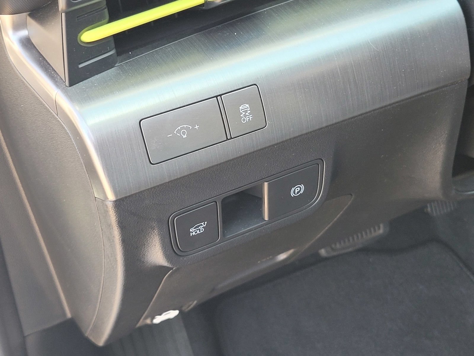 Certified 2024 Hyundai Kona Limited FWD image 18