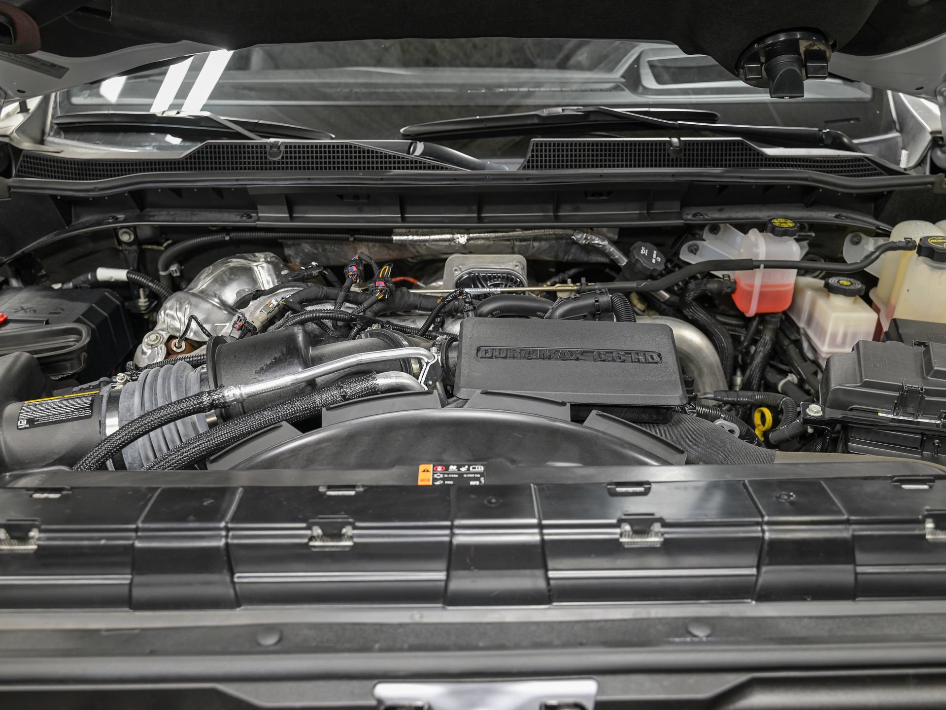 Used 2024 Chevrolet Silverado 2500 High Country w/ High Country Premium Package AWD/4WD image 11
