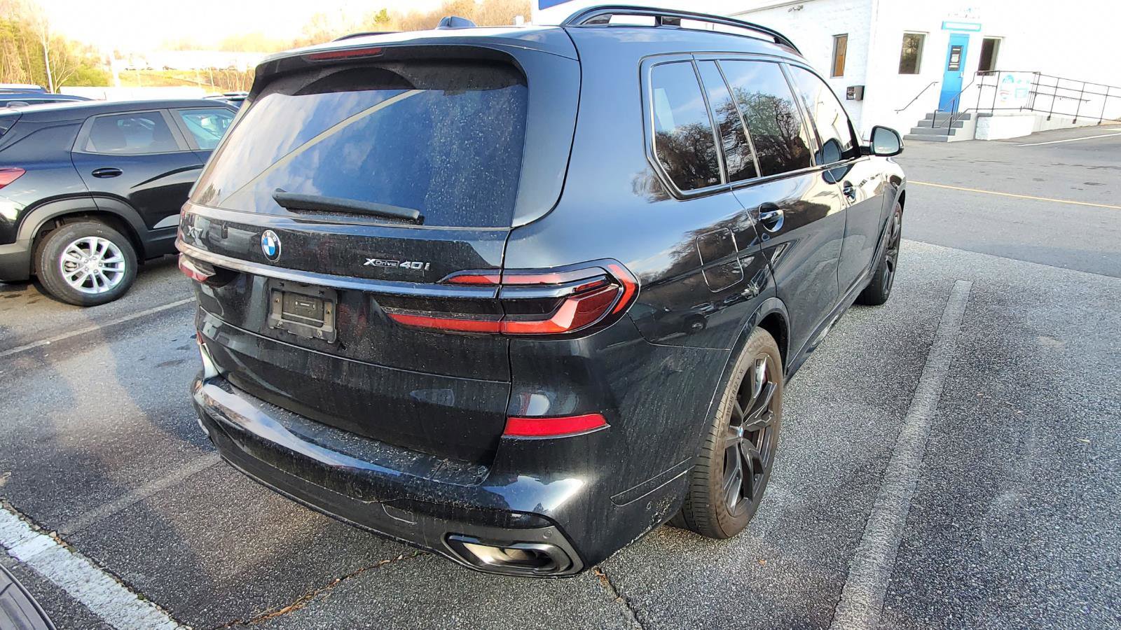 Used 2024 BMW X7 xDrive40i w/ M Sport Package image 10