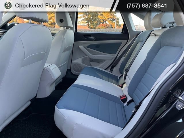 New 2026 Volkswagen Jetta SE FWD image 28