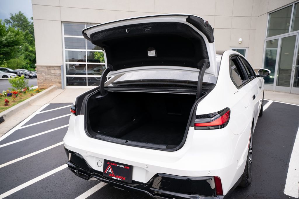 Used 2023 BMW 760i xDrive AWD/4WD image 54