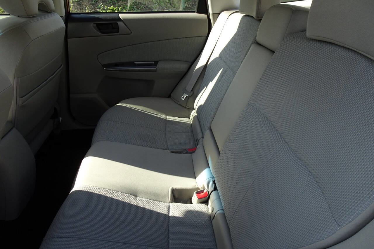 Used 2012 Subaru Forester 2.5X AWD/4WD image 16