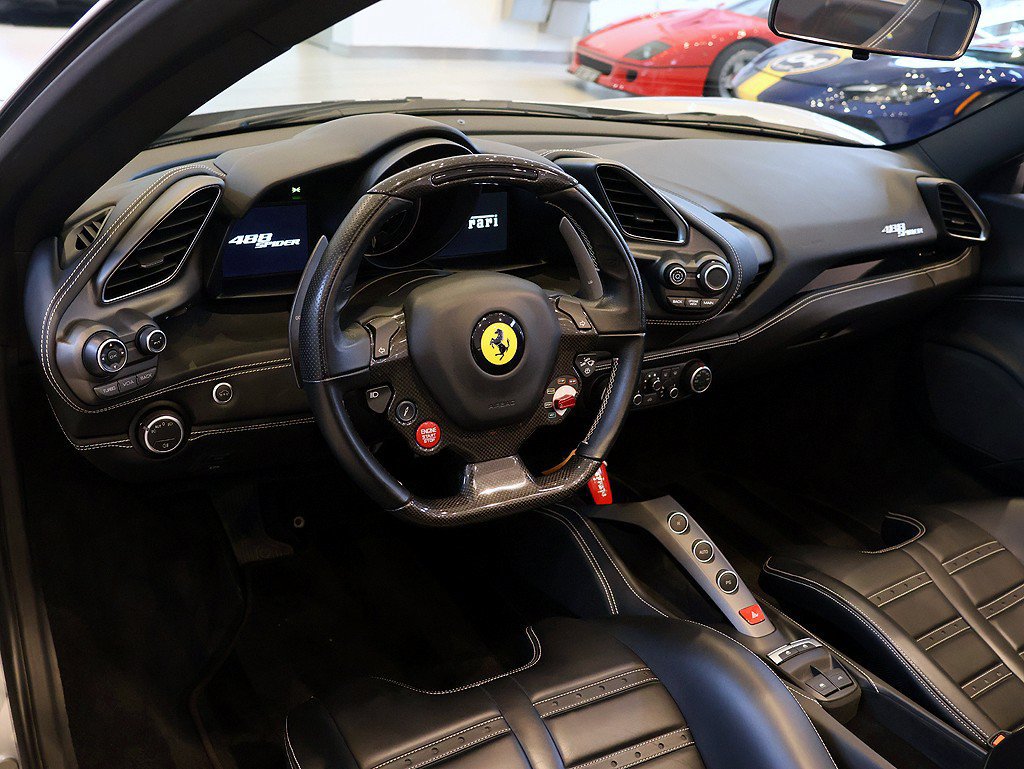Certified 2018 Ferrari 488 Spider RWD image 6