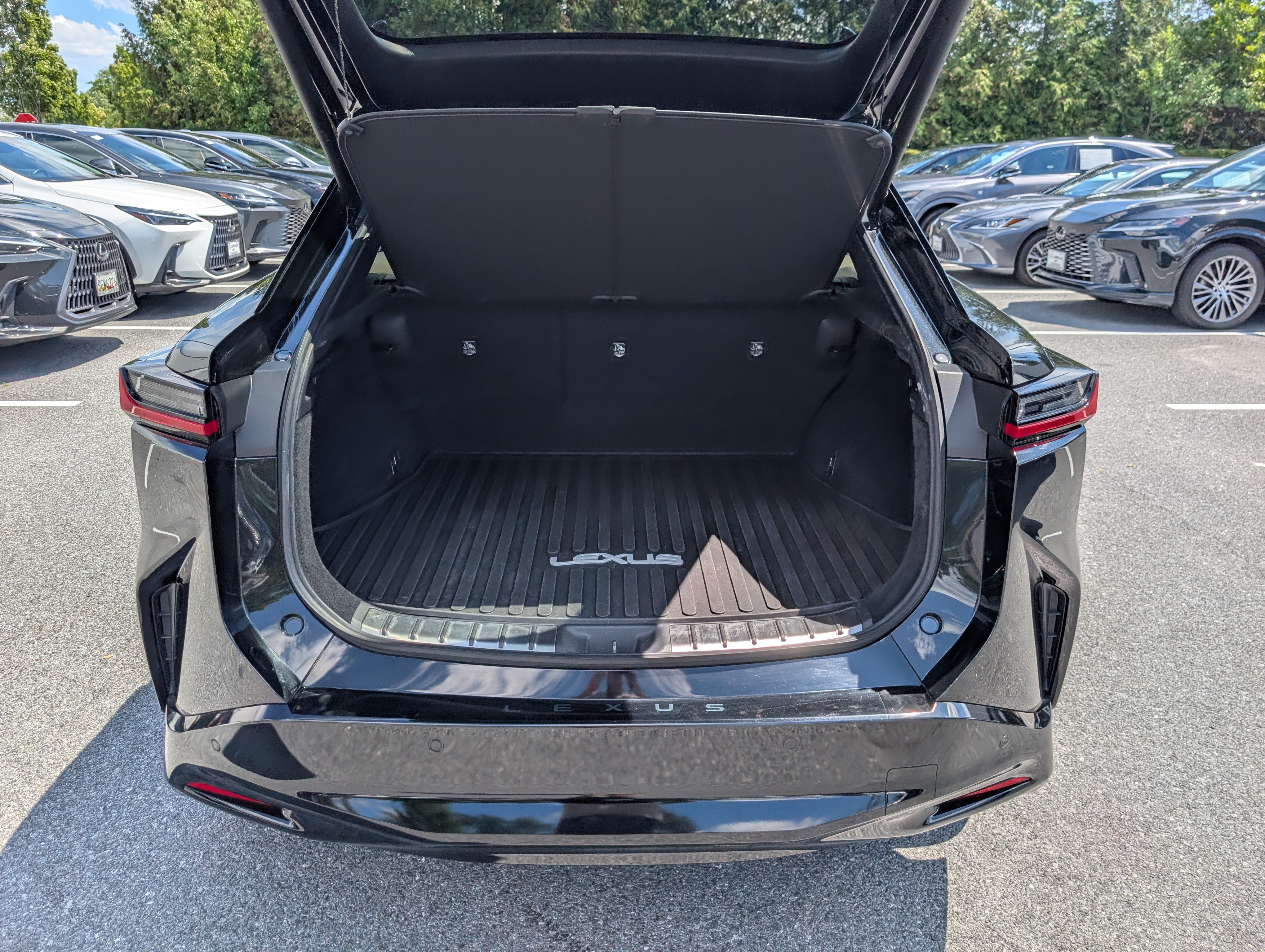 Certified 2023 Lexus RZ 450e Premium w/ Accessory Package (2T) AWD/4WD image 13