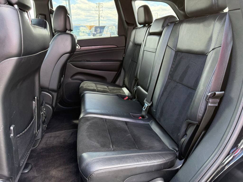 Used 2018 Jeep Grand Cherokee Altitude AWD/4WD image 25
