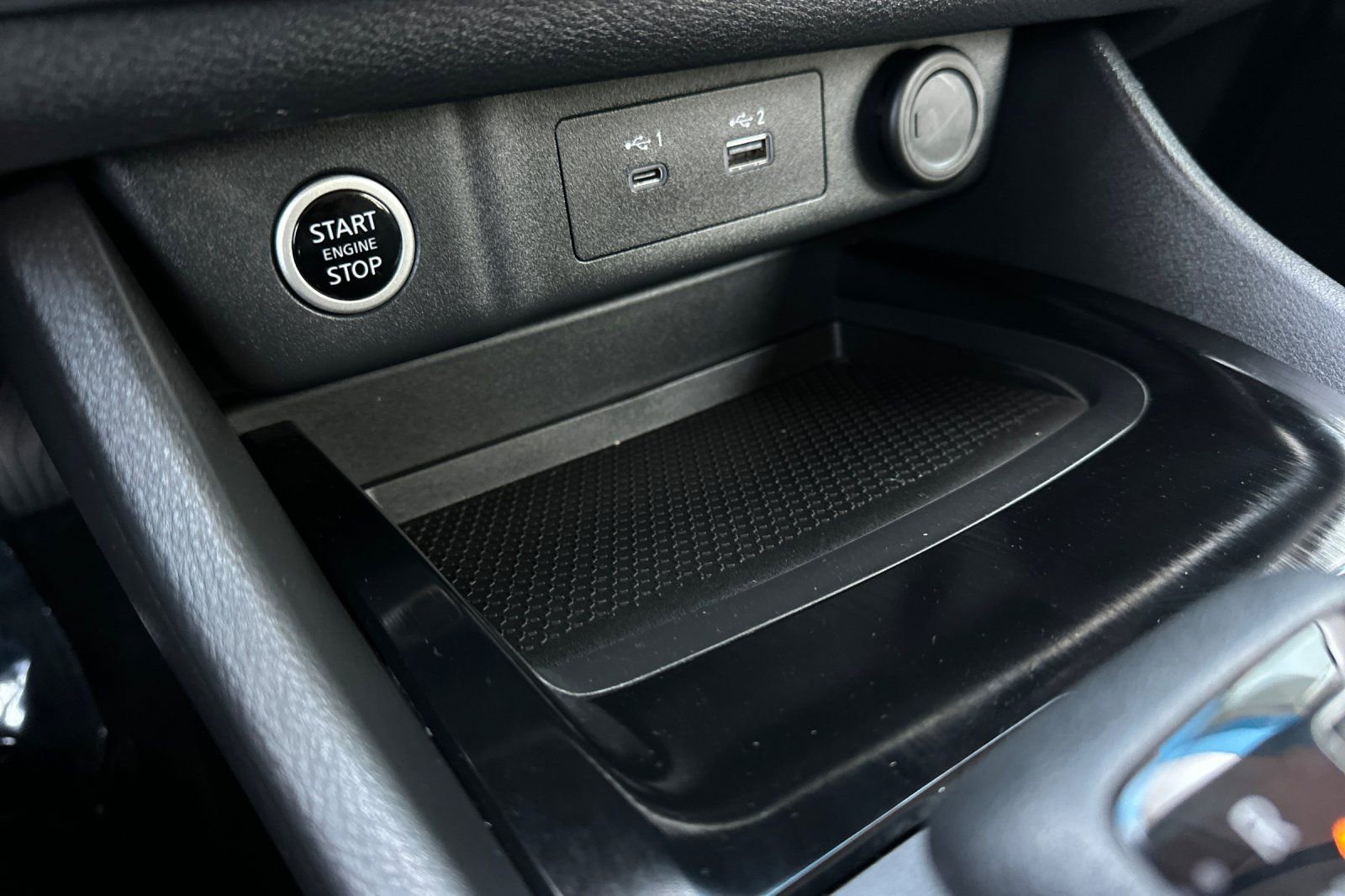Used 2023 Nissan Rogue SV FWD image 40